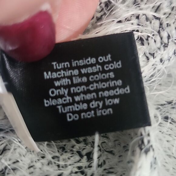 Lane Bryant Scoop Neck Fuzzy Eyelash Knit White Gray Zebra Stripe Sweater, 18-20 - Picture 6 of 8